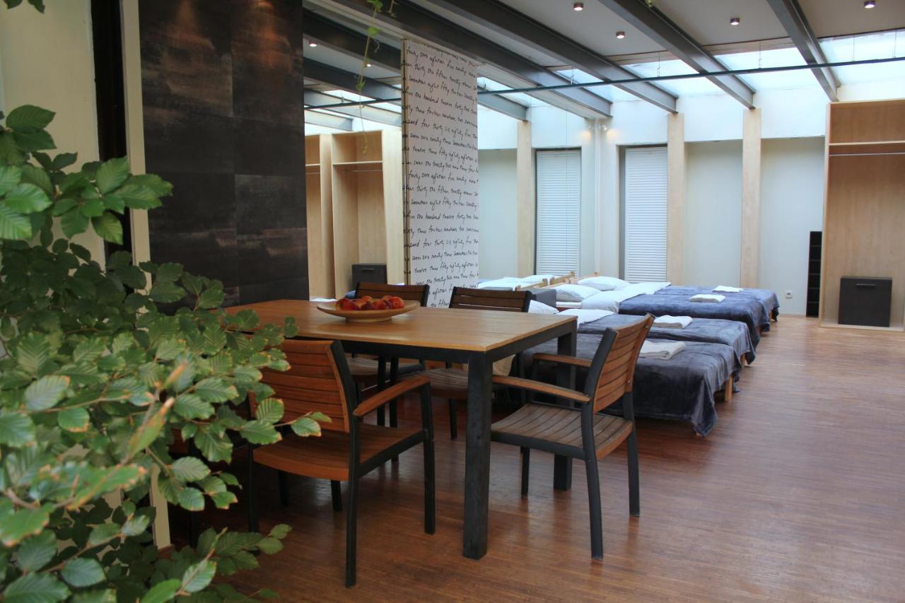 Apartment With Garden In City Center Krakow Luaran gambar