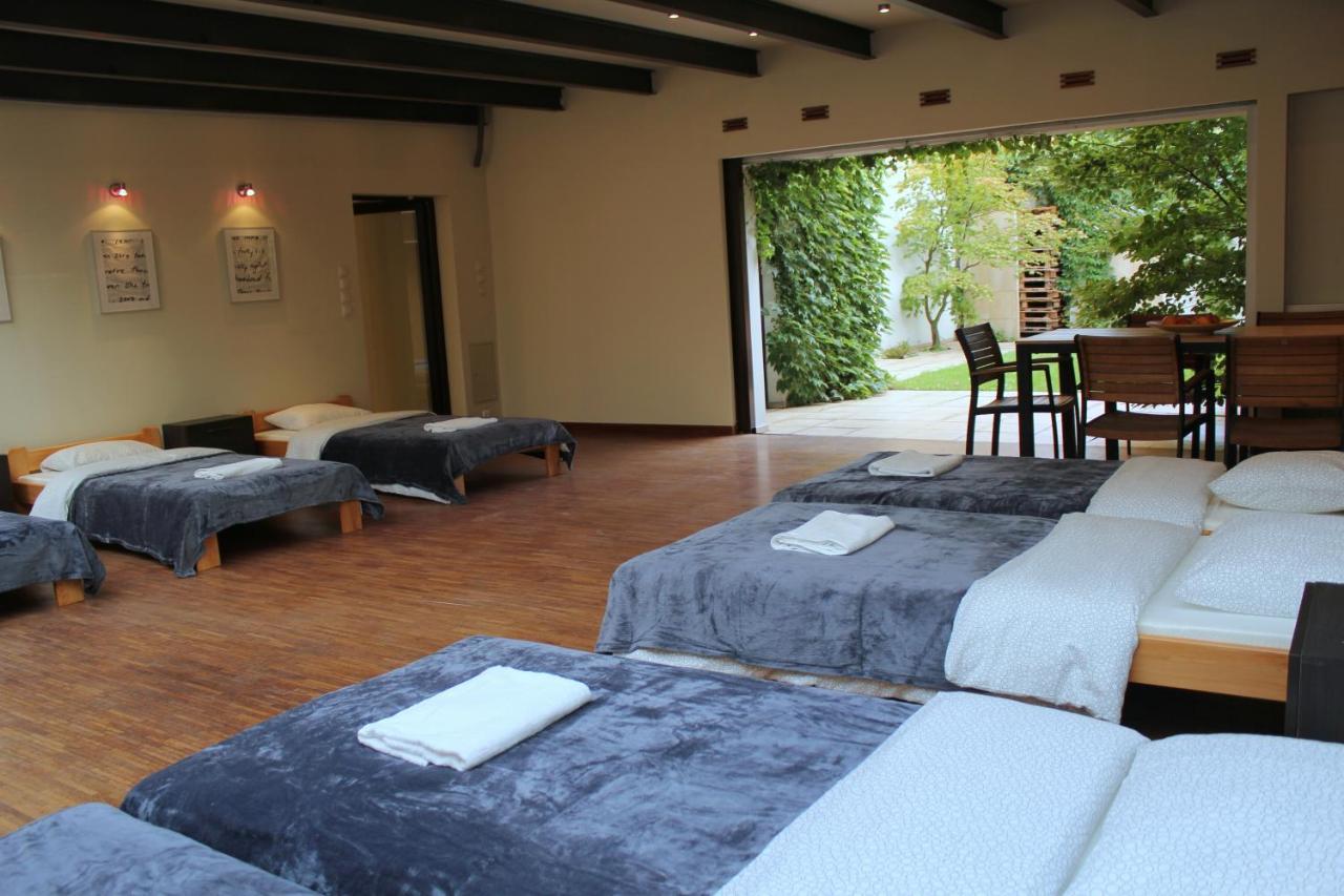 Apartment With Garden In City Center Krakow Luaran gambar